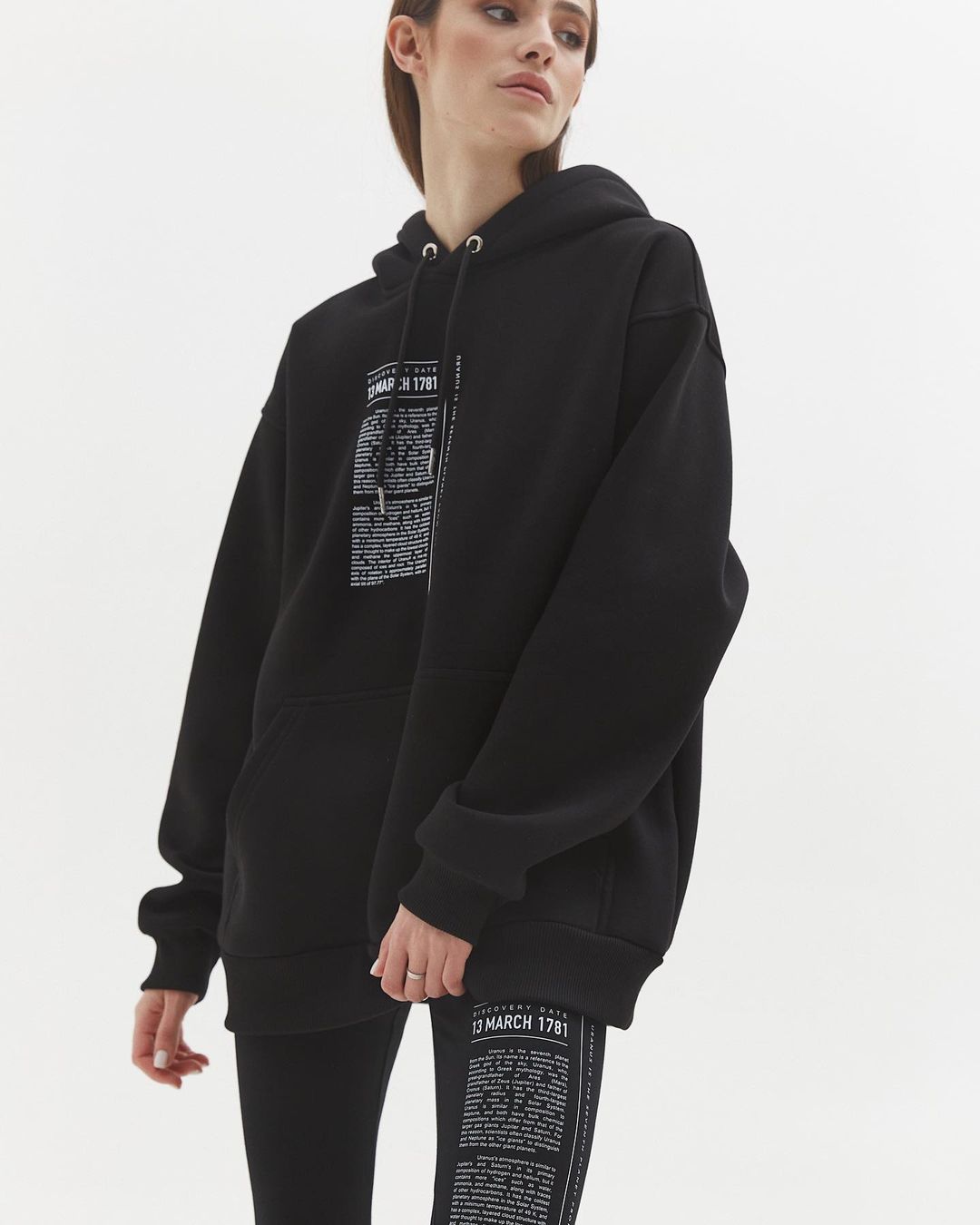 Hoodie Uranus Black – ALMZV